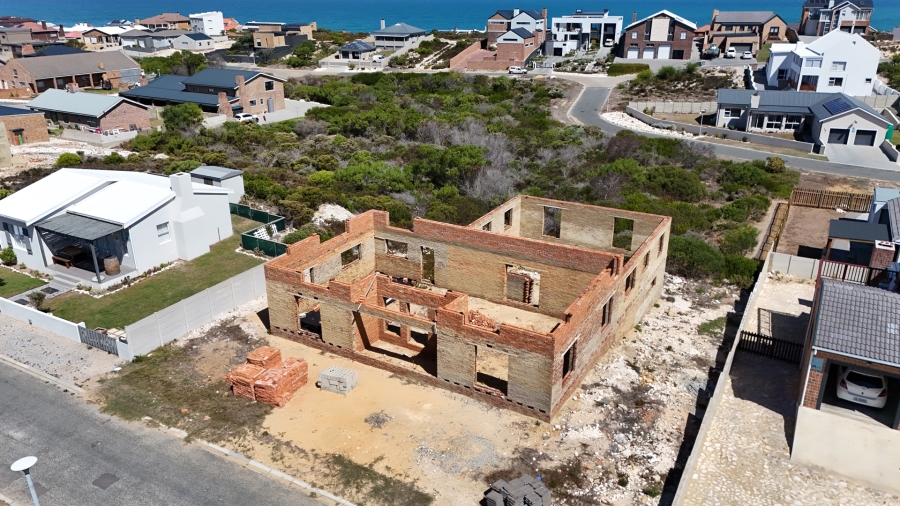 6 Bedroom Property for Sale in Struisbaai Western Cape